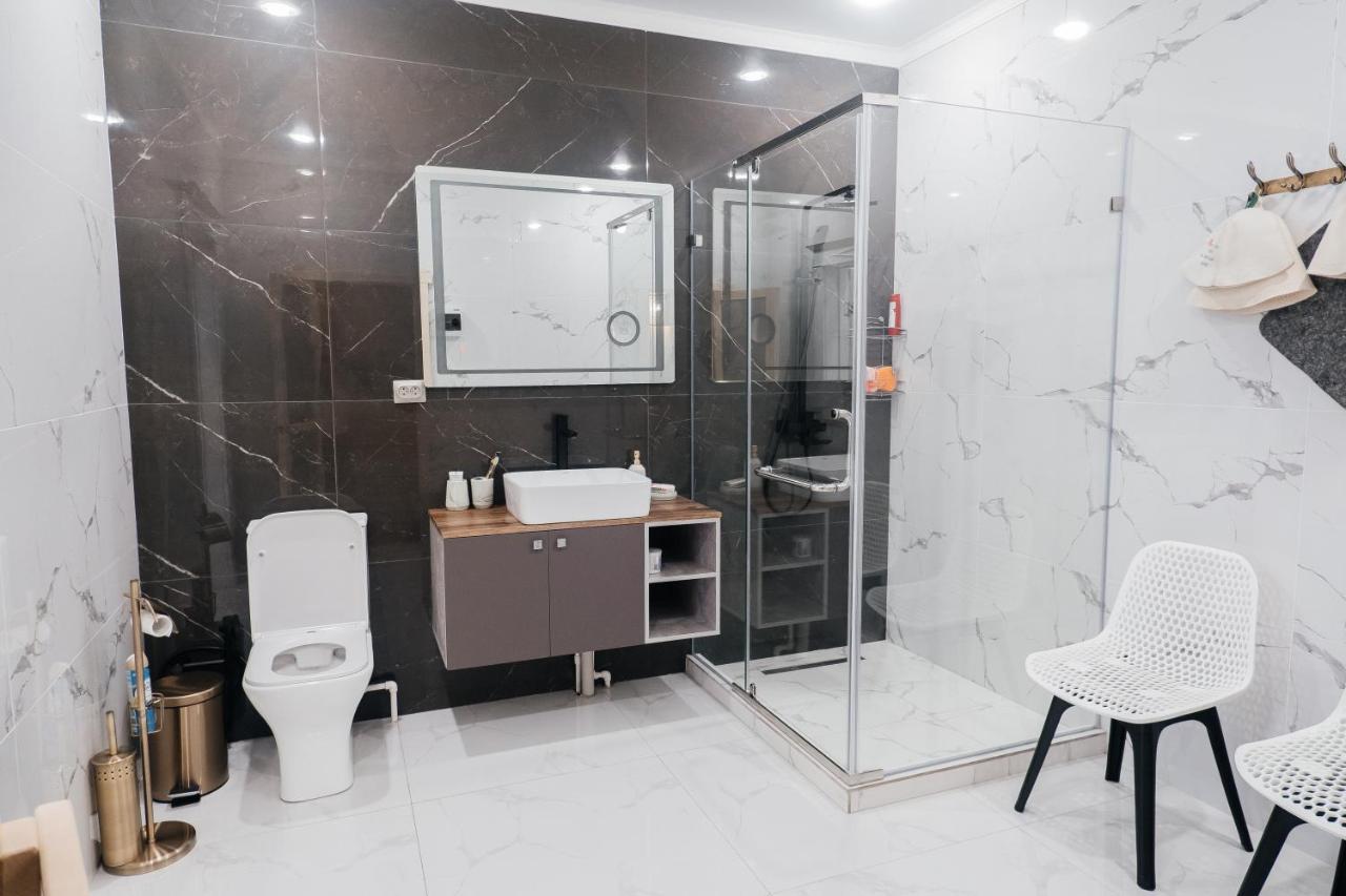 El-Tau Hotel Ekibastuz Buitenkant foto