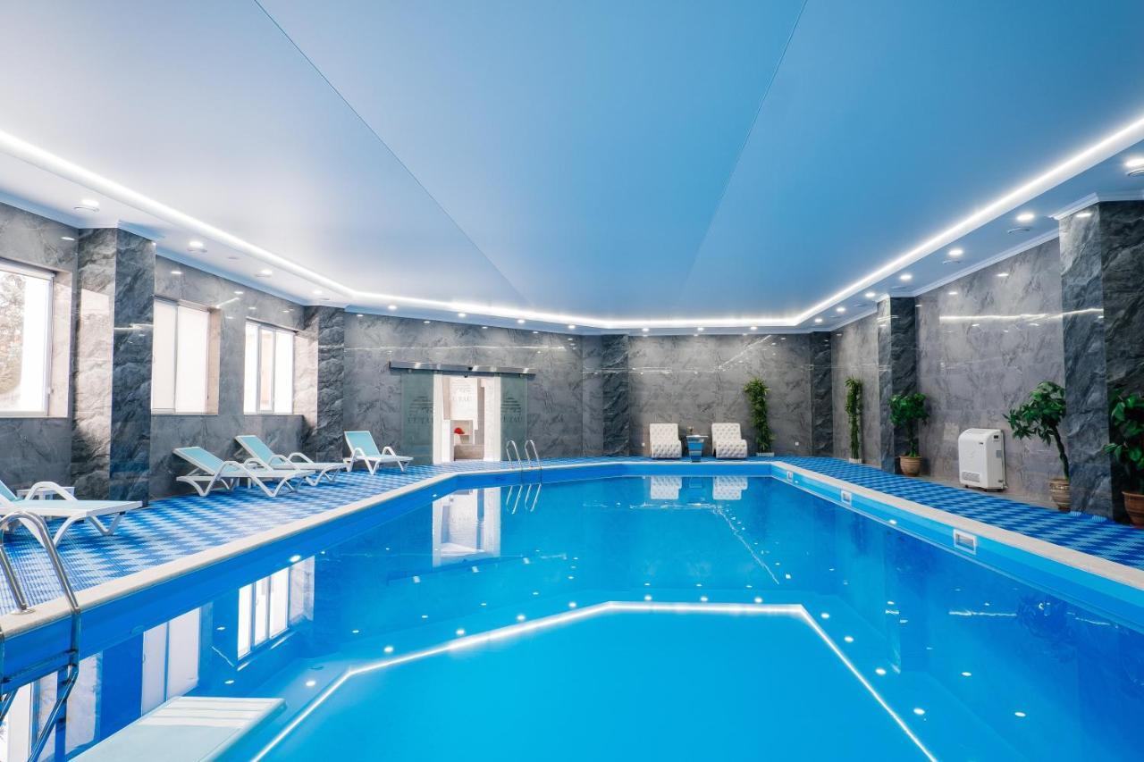 El-Tau Hotel Ekibastuz Buitenkant foto