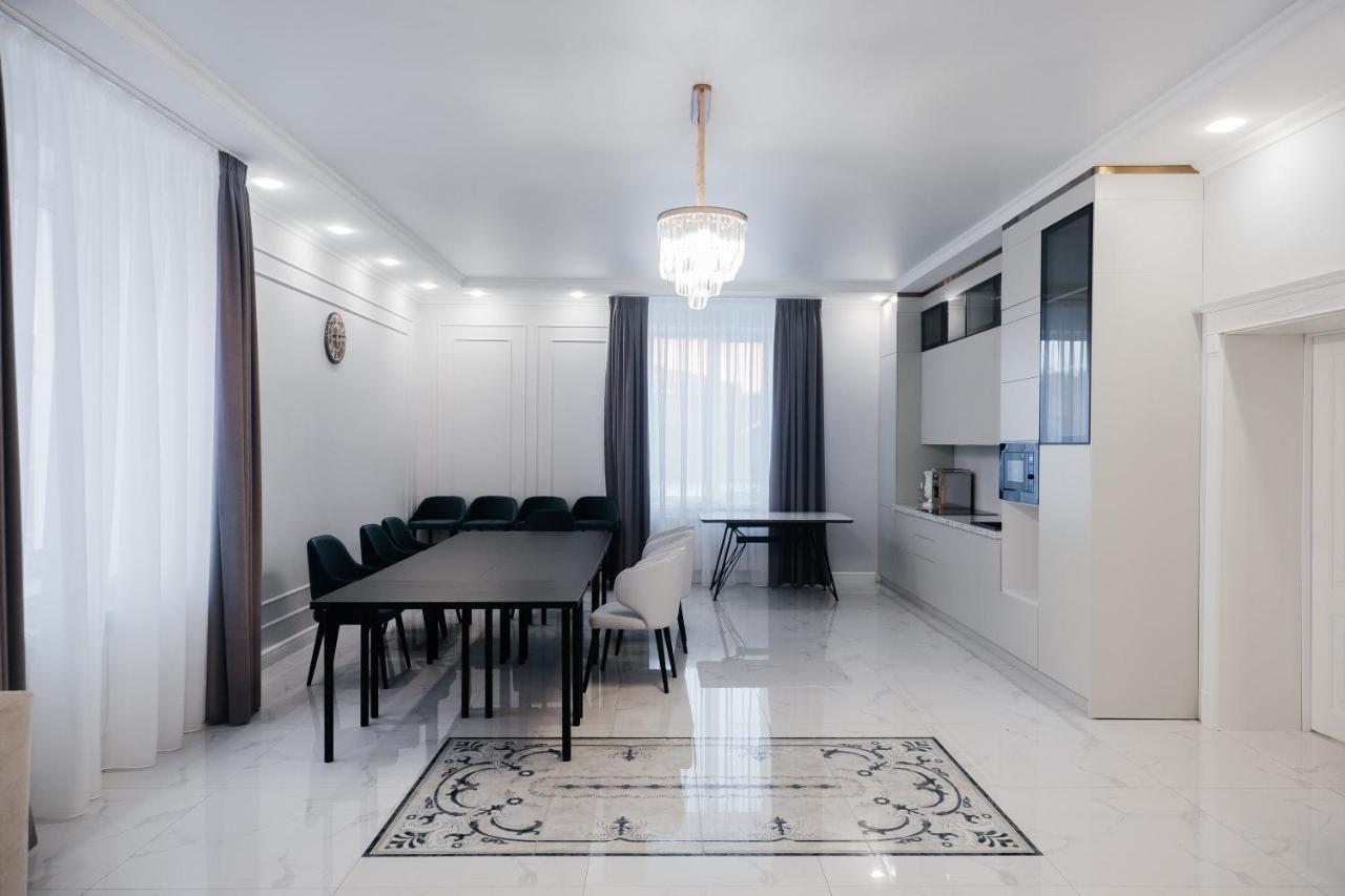 El-Tau Hotel Ekibastuz Buitenkant foto