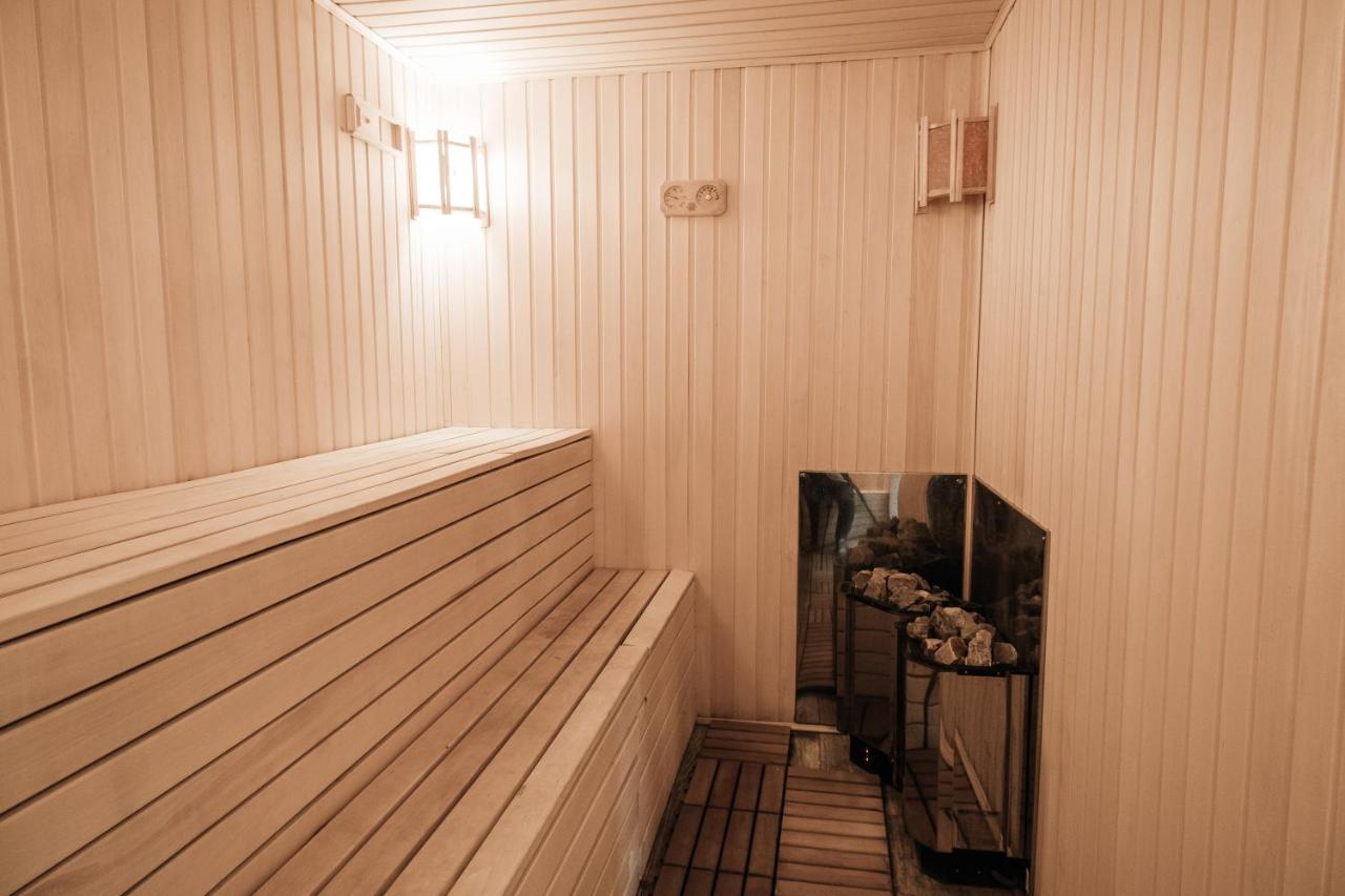 El-Tau Hotel Ekibastuz Buitenkant foto