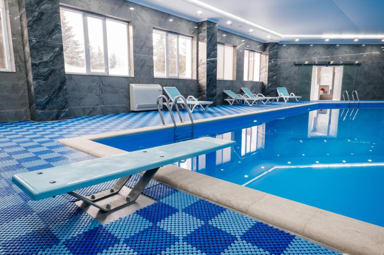 El-Tau Hotel Ekibastuz Buitenkant foto