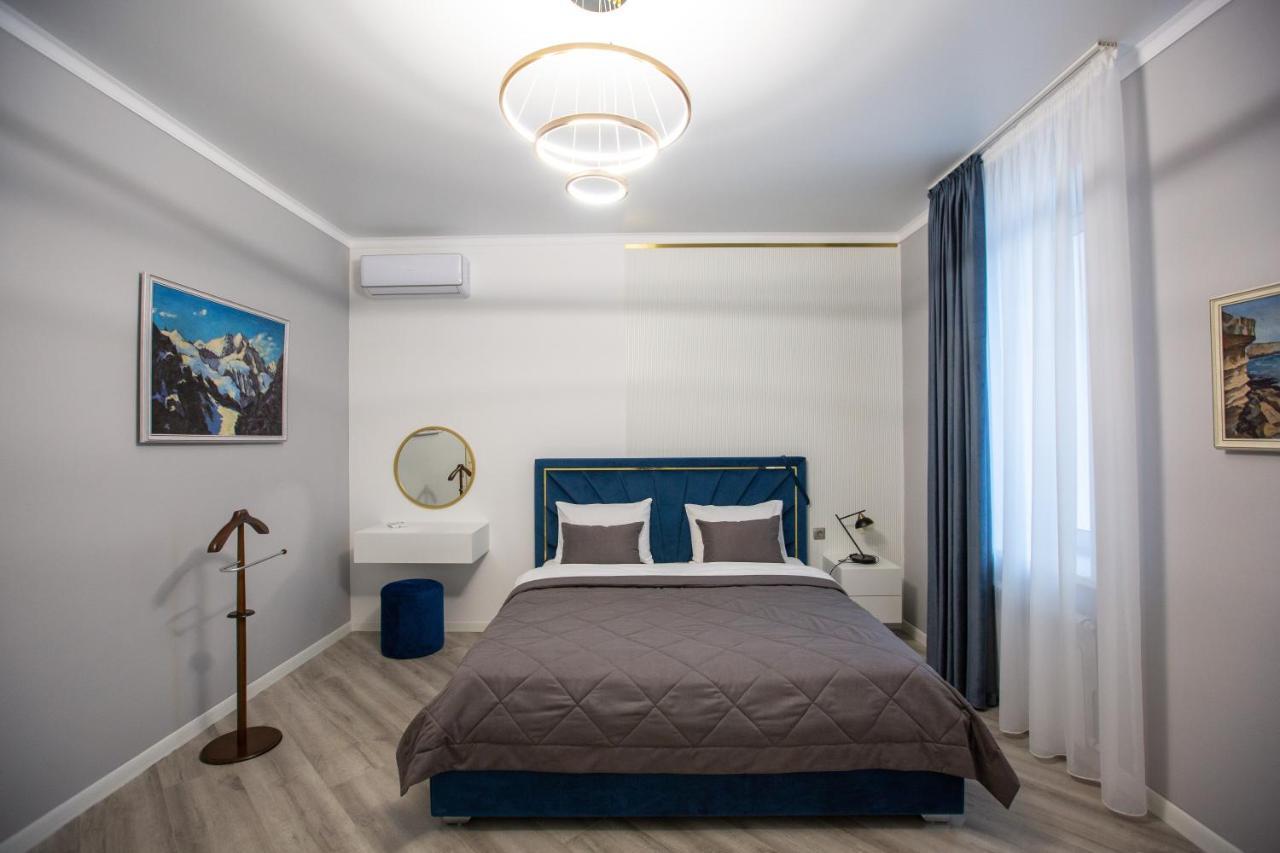 El-Tau Hotel Ekibastuz Buitenkant foto