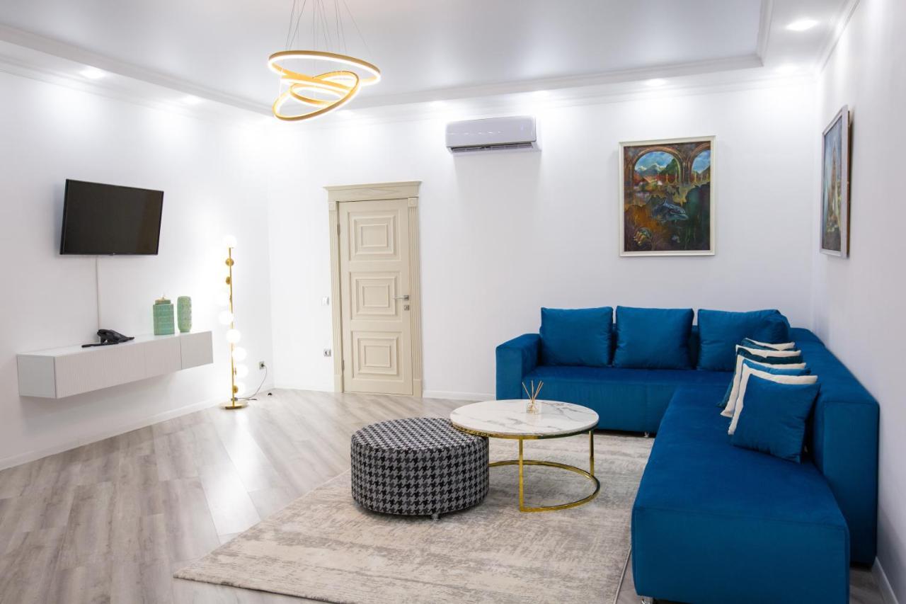 El-Tau Hotel Ekibastuz Buitenkant foto