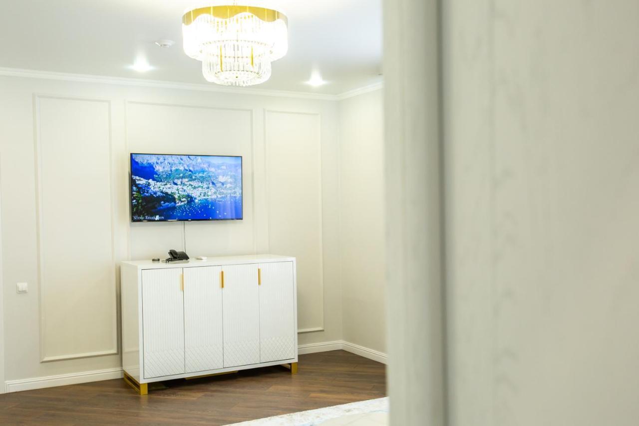 El-Tau Hotel Ekibastuz Buitenkant foto