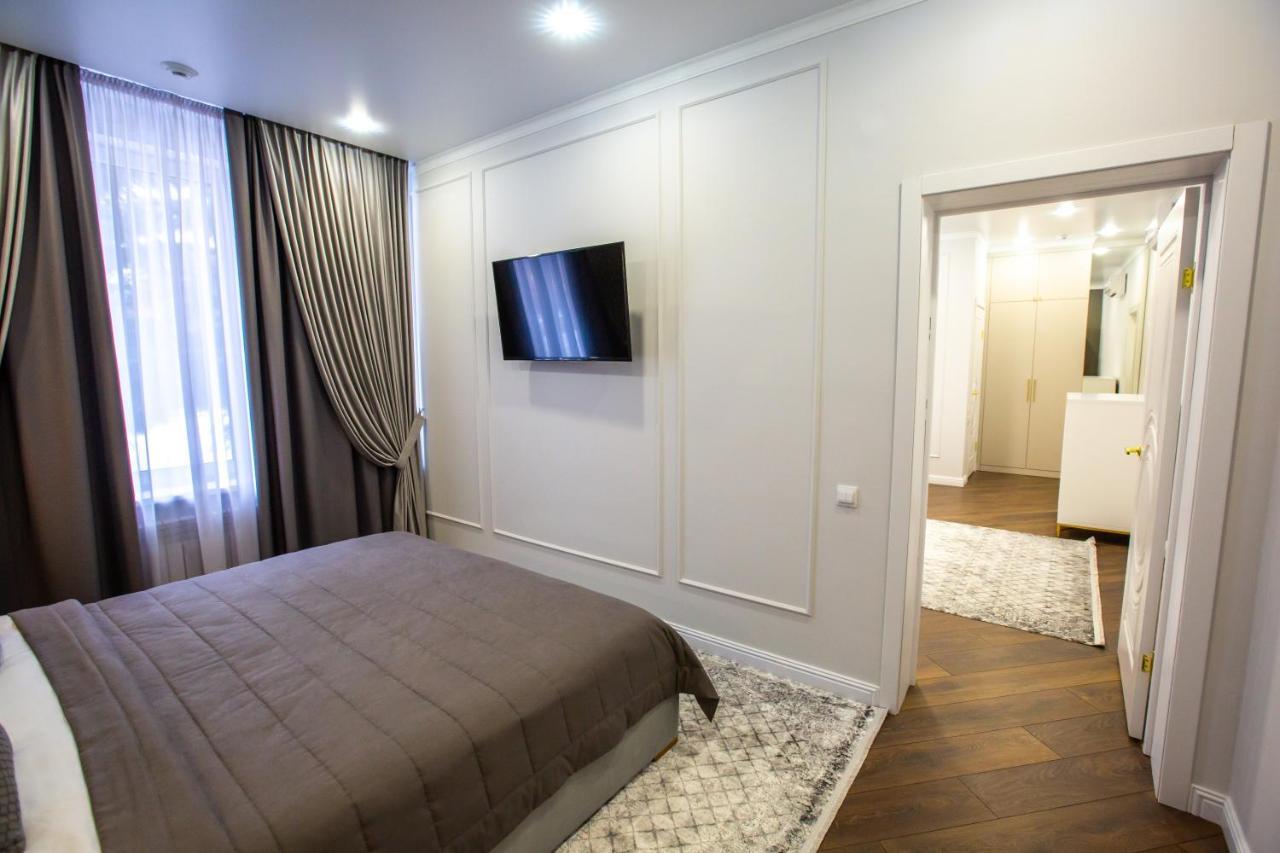 El-Tau Hotel Ekibastuz Buitenkant foto