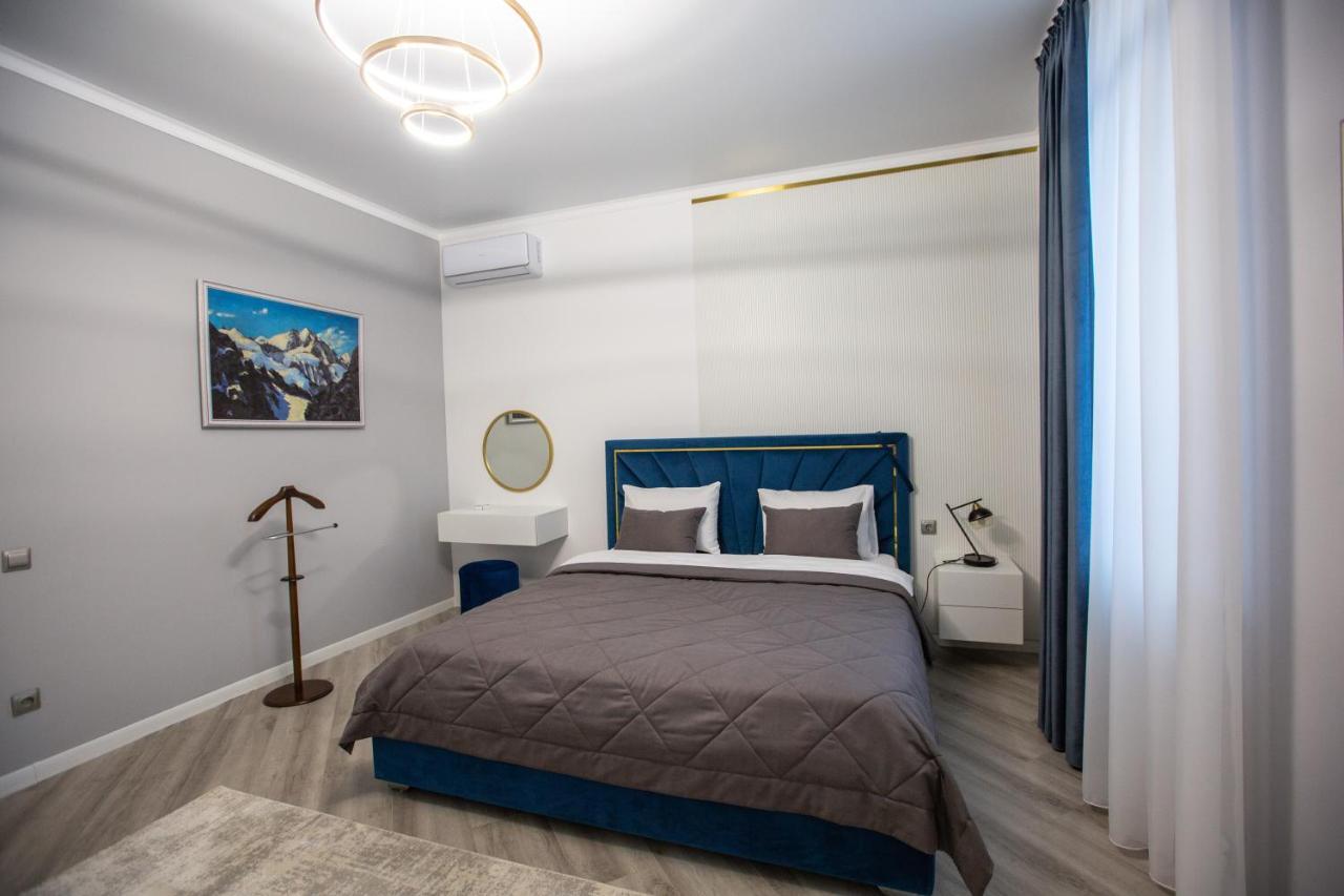 El-Tau Hotel Ekibastuz Buitenkant foto